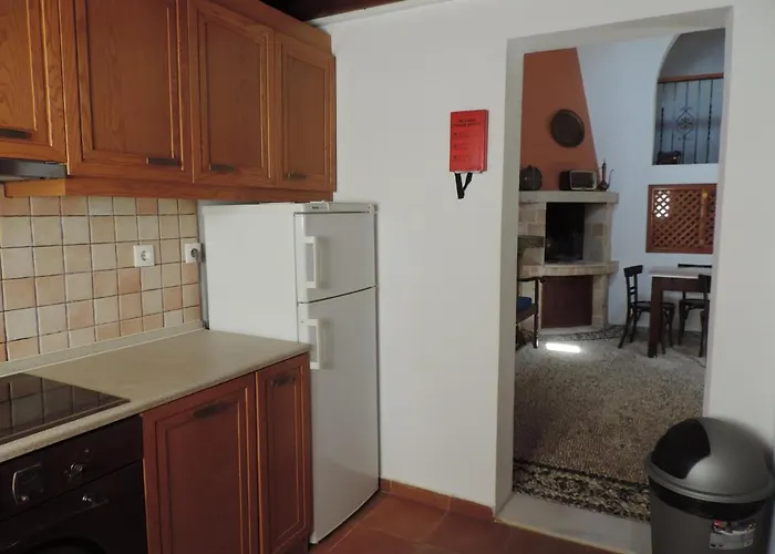 Anna Maria 린도스